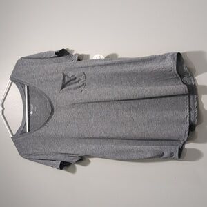 Women's essential tee